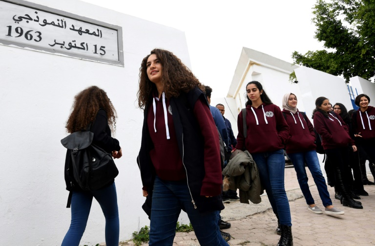 tunisian schoolgirls rebel against having to wear uniform