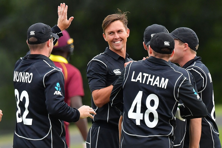 new zealand 039 s trent boult c celebrates with teammates after bowling out west indies batsman chadwick walton during the third one day international odi cricket match between new zealand and the west indies at hagley oval in christchurch on december 26 2017 photo afp