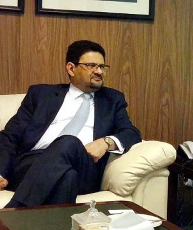 SHC seeks arguments on Miftah Ismail's eligibility - Vimarsana News