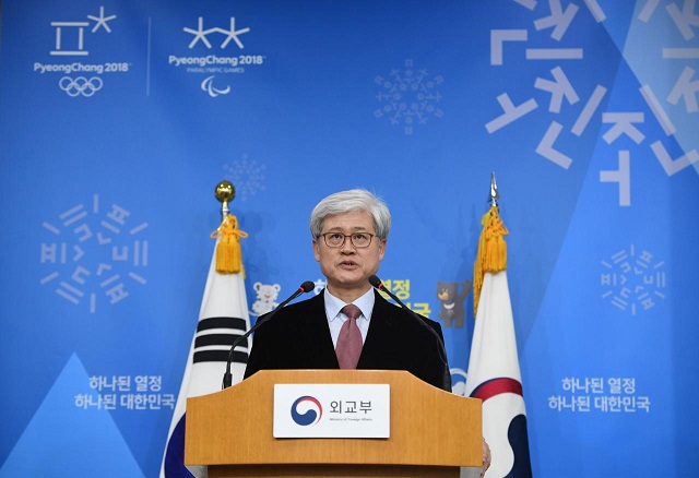 oh tai kyu head of a special task force for investigating the 2015 south korea japan agreement over south korea 039 s quot comfort women quot issue speaks during a briefing on his investigation at the foreign ministry in seoul south korea december 27 2017 photo reuters