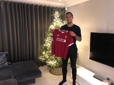 liverpool sign southampton s van dijk in 75m world record deal