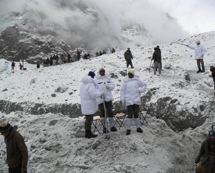 five army personnel went missing last saturday after the avalanche hit their base in world s highest battleground photo file