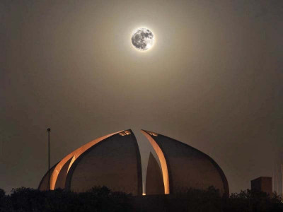 january shine brighter wolf moon awes citizens