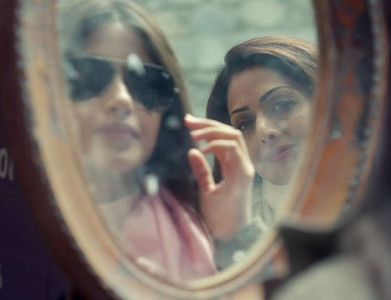 sridevi thanks adnan siddiqui sajal aly for her mom award sridevi thanks adnan siddiqui sajal aly for her mom award