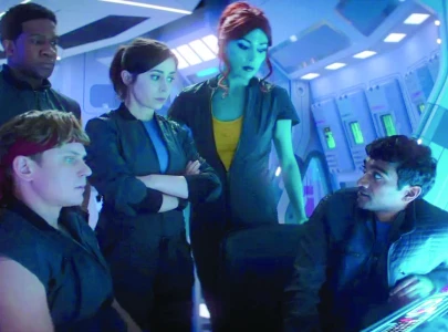 black mirror back into the bleak hole black mirror back into the bleak hole