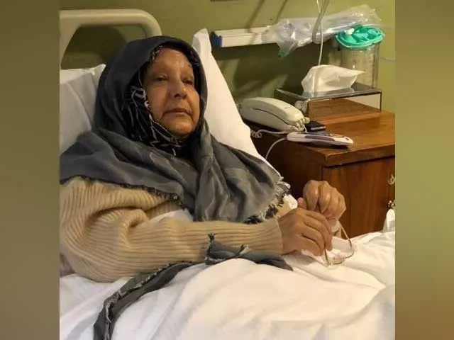 kulsoom underwent surgery back in 2017 to remove a diseased lymph nodes photo express kulsoom underwent surgery back in 2017 to remove a diseased lymph nodes photo express
