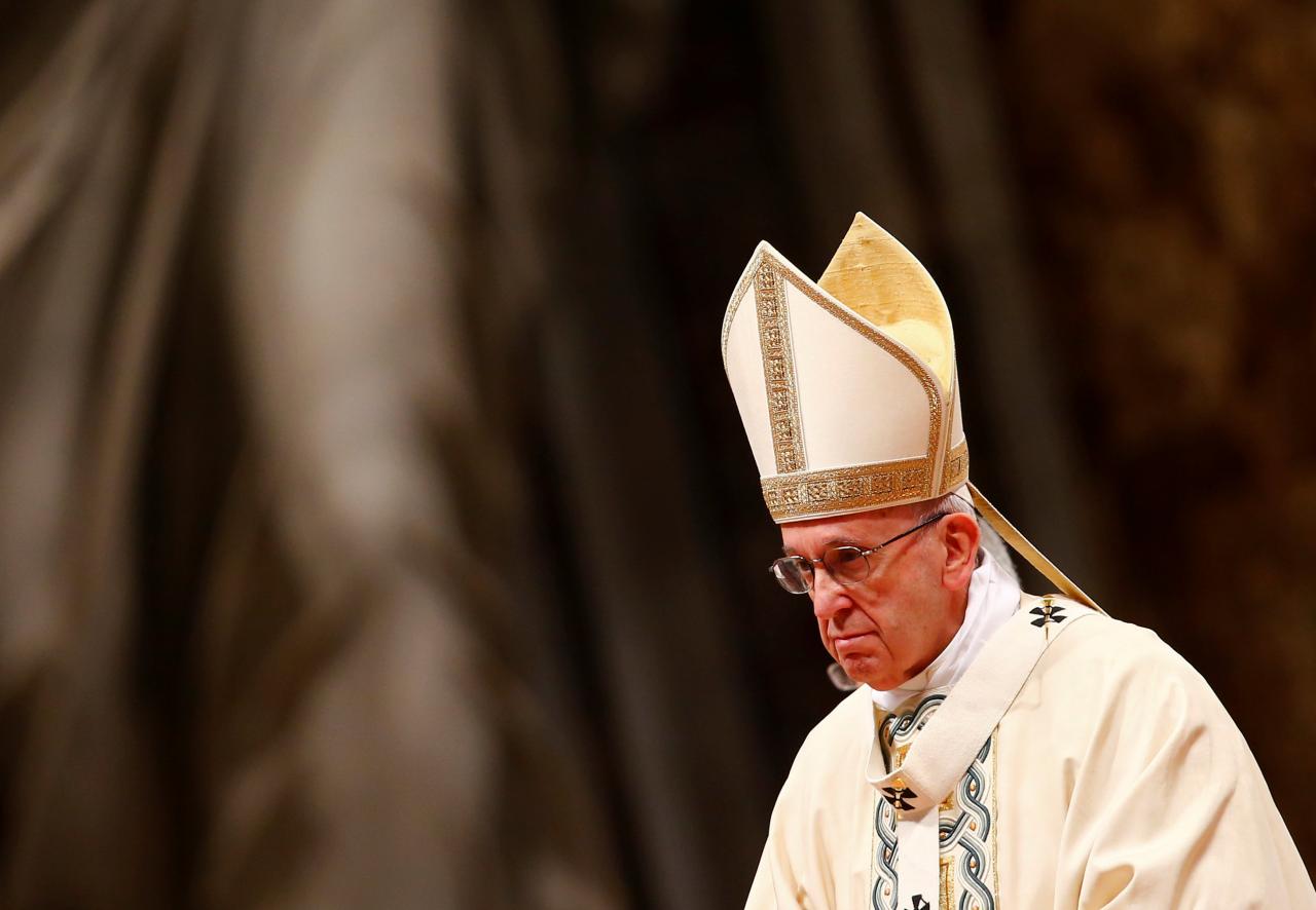 pope francis leads the epiphany mass in saint peter 039 s basilica at the vatican january 6 2018 photo reuters