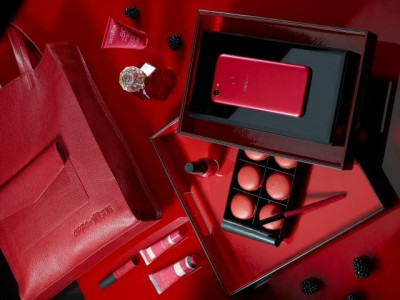 5 ways to add a pop of red colour to your look 5 ways to add a pop of red colour to your look