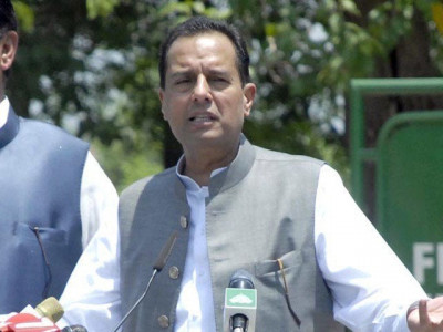 tahirul qadri has come to solemnise imran s nikah says captain safdar