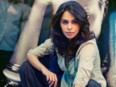 mallika sherawat evicted from paris flat over unpaid rent