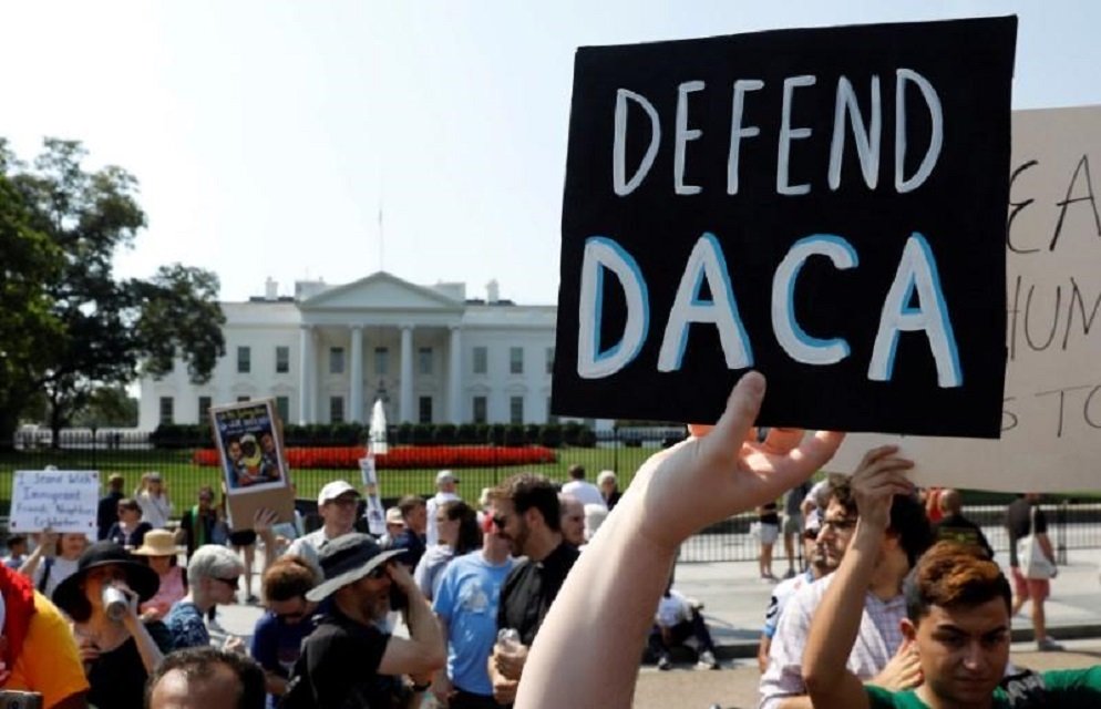 demonstrators protest in front of the white house after the trump administration today scrapped the deferred action for childhood arrivals daca a program that protects from deportation almost 800 000 young men and women who were brought into the us illegally as children in washington us september 5 2017 photo reuters