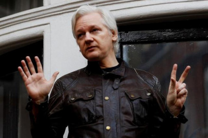ecuador gives assange citizenship seeks solution with britain ecuador gives assange citizenship seeks solution with britain