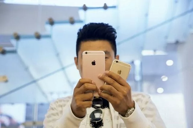 a man takes pictures as apple iphone 6s and 6s plus go on sale at an apple store in beijing china september 25 2015 photo reuters a man takes pictures as apple iphone 6s and 6s plus go on sale at an apple store in beijing china september 25 2015 photo reuters
