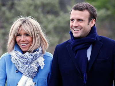 french president macron wrote steamy book about romance with wife french president macron wrote steamy book about romance with wife