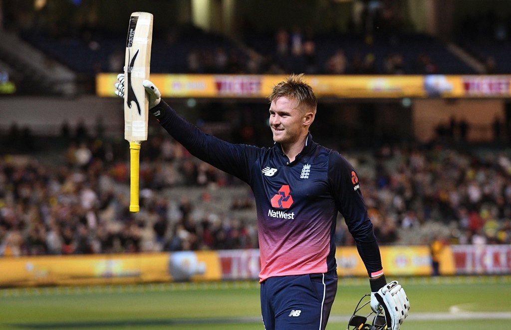 one man show set 305 to win jason roy 039 s daring 180 helped england make 308 for five in 48 3 overs after australia had set a 304 run target for visitors photo afp