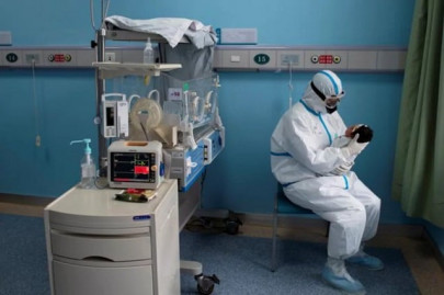 male nurse suspended for removing ppe to have sex with covid patient in hospital male nurse suspended for removing ppe to have sex with covid patient in hospital