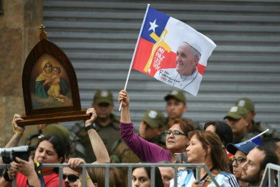 scandals overshadow pope s meetings in chile scandals overshadow pope s meetings in chile