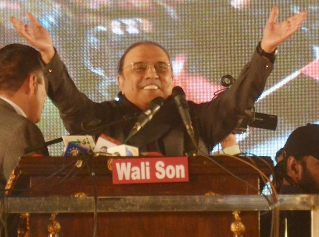 pakistan peoples party ppp co chairman asif ali zardari addressing pat led sit in in model town lahore on january 17 2018 photo online