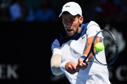 djokovic battles through muguruza out djokovic battles through muguruza out