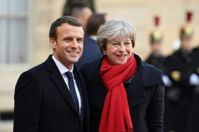 may macron strike border security deal at uk summit