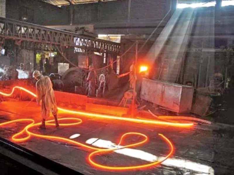 pakistan s economy has exhibited strong growth in q1fy18 with a nine year high expansion in large scale manufacturing according to the sbp photo file pakistan s economy has exhibited strong growth in q1fy18 with a nine year high expansion in large scale manufacturing according to the sbp photo file
