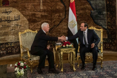 pence tells egypt s sisi that us would back two state solution pence tells egypt s sisi that us would back two state solution
