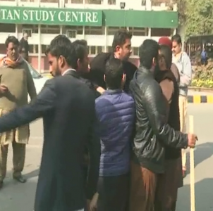 ijt stages sit in as violent clashes erupt between students at punjab university ijt stages sit in as violent clashes erupt between students at punjab university