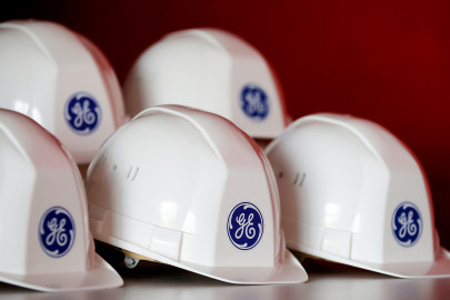 ge says sec probing insurance charge behind loss of 10 billion