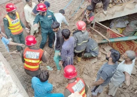 seven including five children die in hafizabad roof collapse seven including five children die in hafizabad roof collapse
