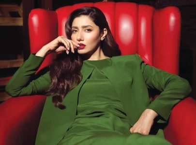 she just wants to act