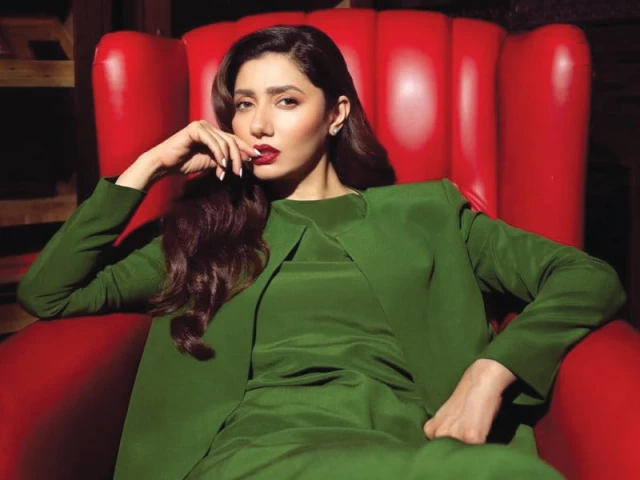 mahira expressed relief at the popularity of love guru photo instagram mahira expressed relief at the popularity of love guru photo instagram