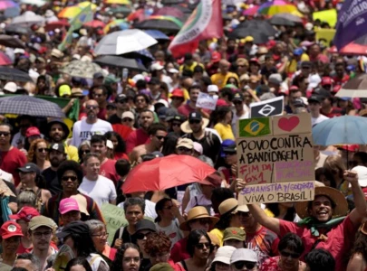 brazilians protest against bid to pardon bolsonaro brazilians protest against bid to pardon bolsonaro