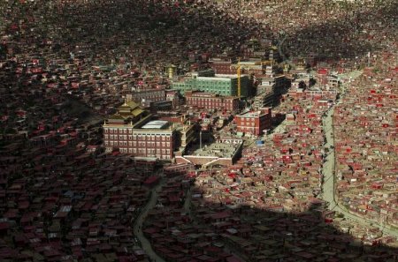 a view shows the settlements of larung gar buddhist academy in sertar county of garze tibetan autonomous prefecture photo reuters