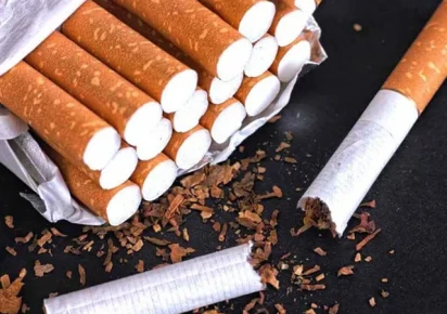 3 cigarettes a week Thinking of quitting 🚬? Take this as your sign. From the first day through  to the year ahead, your body starts to reset sooner than most people  expect. Small changes add up