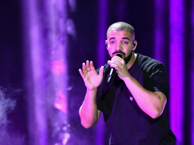 fans go balistic after hearing drake say insha allah fans go balistic after hearing drake say insha allah