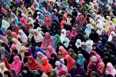 muslim woman to lead friday prayers in india muslim woman to lead friday prayers in india