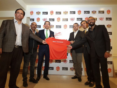 the express tribune joins hands with islamabad united the express tribune joins hands with islamabad united