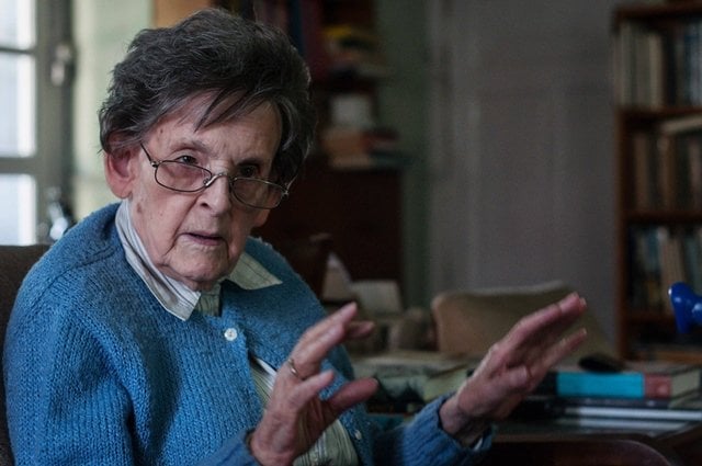 in this photograph taken on may 9 2014 us journalist and kathmandu based mountaineering expert elizabeth hawley speaks during an interview with afp in kathmandu photo afp