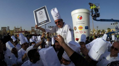 dubai brews largest cup of karak chai in the world dubai brews largest cup of karak chai in the world