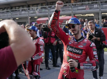 bagnaia dominates barcelona motogp championship fight set for season finale