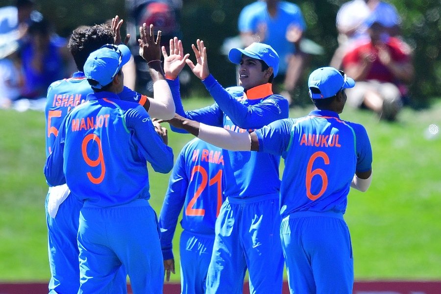 india celebrate after pakistan 039 s imran shah was caught out during the u19 semi final cricket world cup match between india and pakistan at hagley oval in christchurch on january 30 2018 photo afp