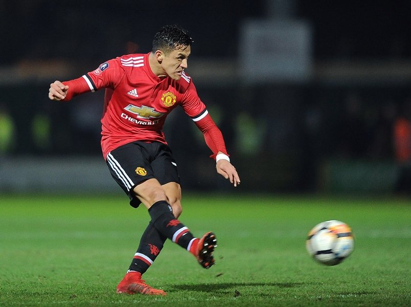 coup complete michael carrick believes signing a player of alexis sanchez 039 s quality was a coup for manchester united photo afp