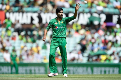 mohammad amir deserved player of the series award