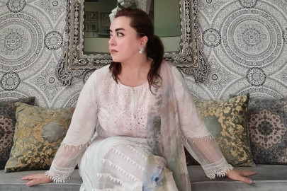 maria b blasts indian designer s shoot in pakistan