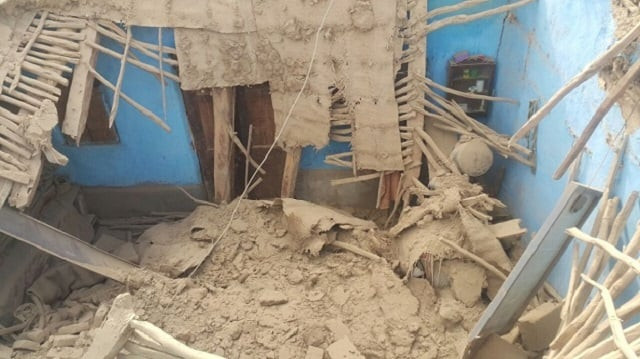 scenes of destruction in quetta photo express scenes of destruction in quetta photo express