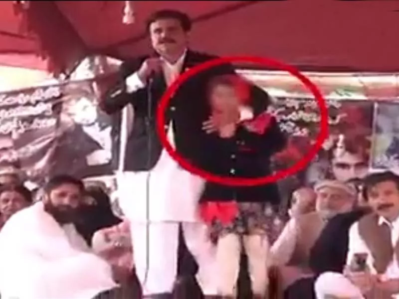 in the video muhammad can be seen addressing protesters who had congregated in sohrab goth area against the alleged extrajudicial killing of naqeeb mehsud screen grab facebook in the video muhammad can be seen addressing protesters who had congregated in sohrab goth area against the alleged extrajudicial killing of naqeeb mehsud screen grab facebook
