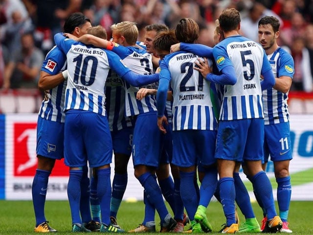 hertha berlin s salomon kalou celebrates scoring their second goal with ondrej duda and team mates photo reuters file