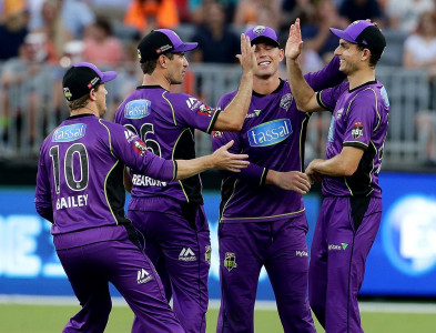 big bash league hobart hurricanes storm into final