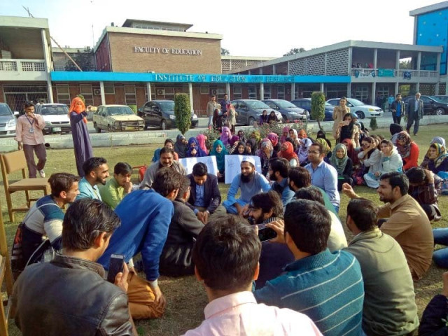 scene from a protest staged by the students of punjab university institute of education and research ier photo express scene from a protest staged by the students of punjab university institute of education and research ier photo express