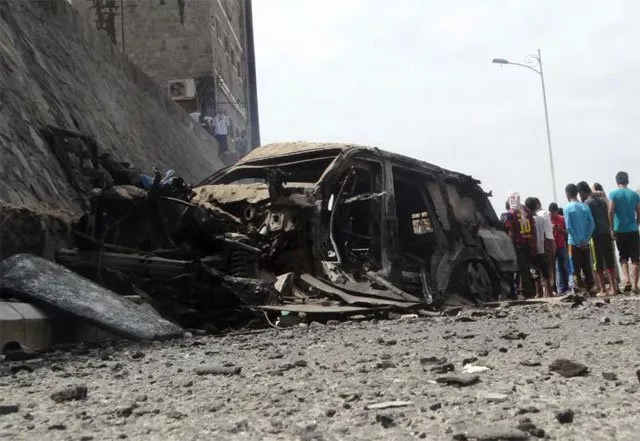 car travelling to karachi rams into passenger coach in mastung photo reuters car travelling to karachi rams into passenger coach in mastung photo reuters